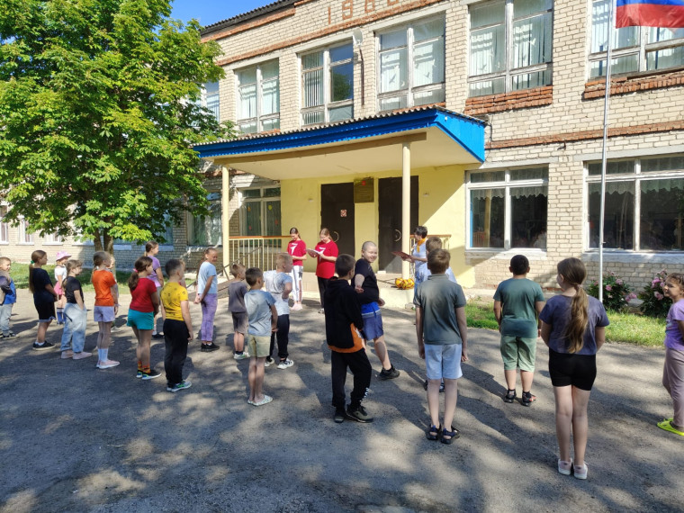 Открытие лагеря "Непоседы": начало лета вместе!.